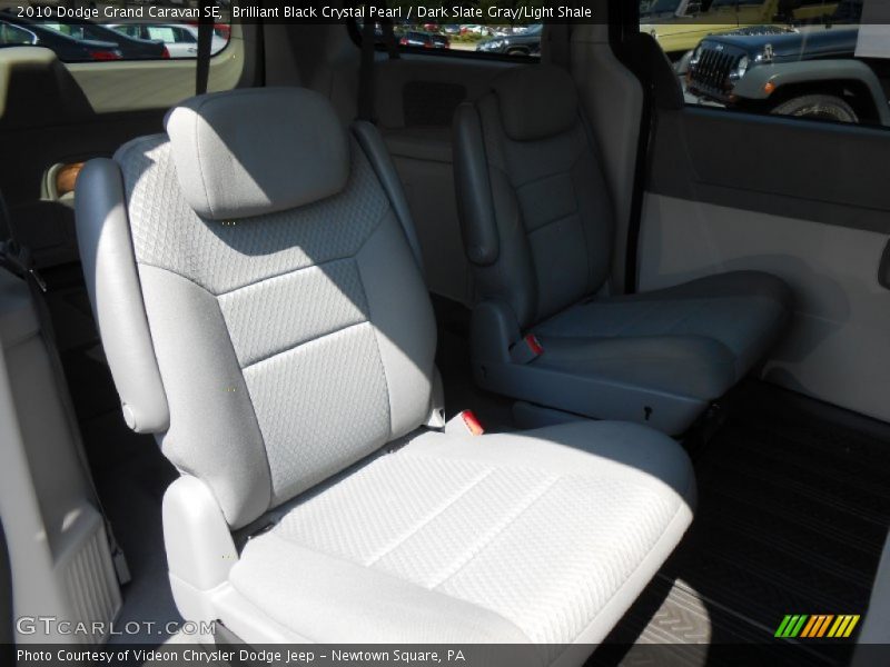 Brilliant Black Crystal Pearl / Dark Slate Gray/Light Shale 2010 Dodge Grand Caravan SE