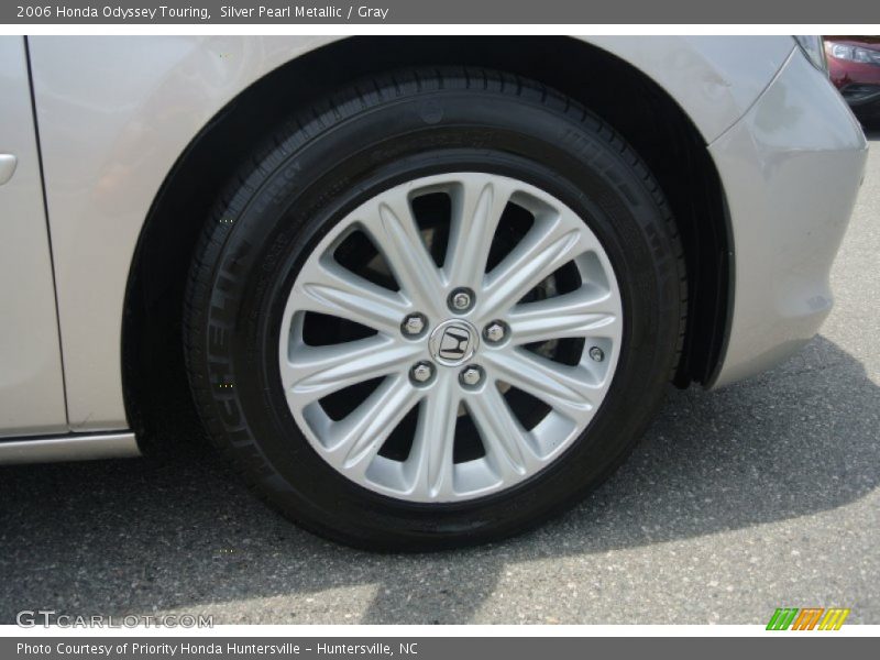 Silver Pearl Metallic / Gray 2006 Honda Odyssey Touring