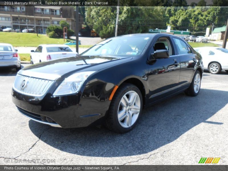 Tuxedo Black Metallic / Dark Charcoal 2011 Mercury Milan I4