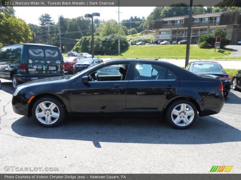 Tuxedo Black Metallic / Dark Charcoal 2011 Mercury Milan I4