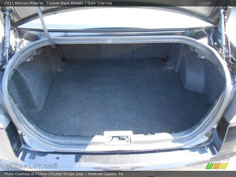 Tuxedo Black Metallic / Dark Charcoal 2011 Mercury Milan I4