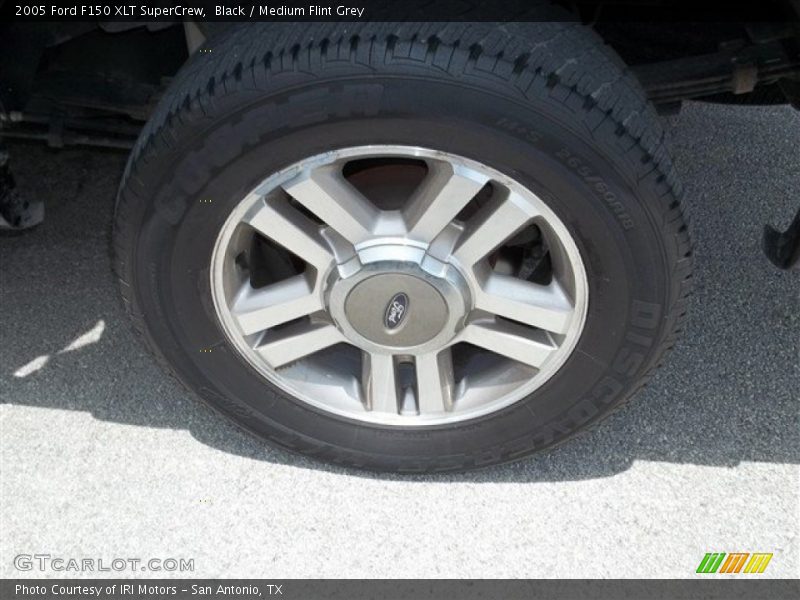 Black / Medium Flint Grey 2005 Ford F150 XLT SuperCrew