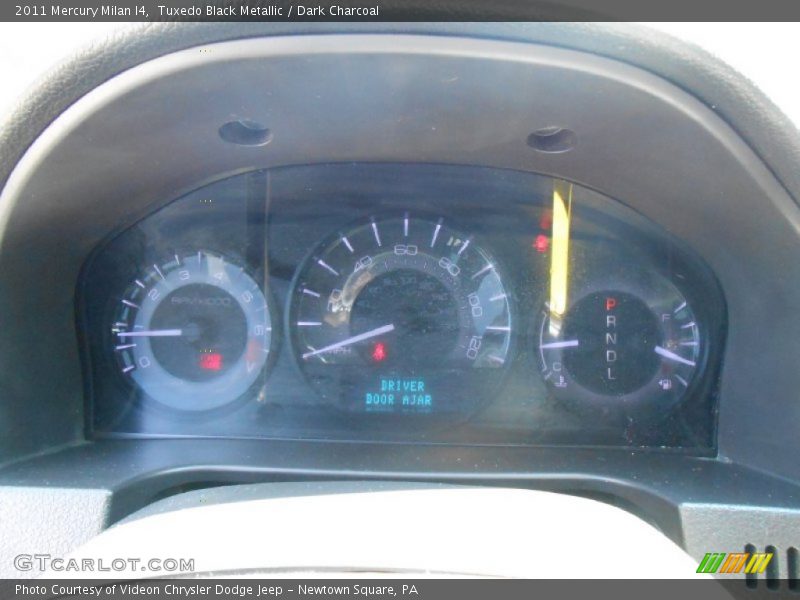 Tuxedo Black Metallic / Dark Charcoal 2011 Mercury Milan I4