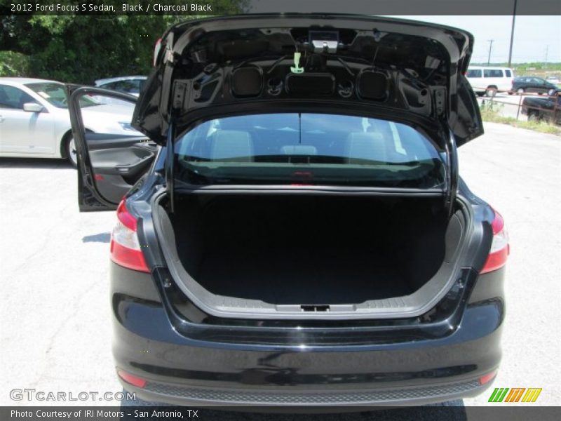 Black / Charcoal Black 2012 Ford Focus S Sedan