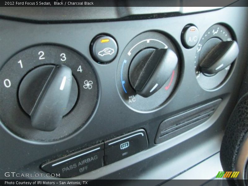 Black / Charcoal Black 2012 Ford Focus S Sedan