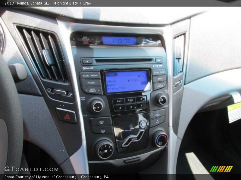 Midnight Black / Gray 2013 Hyundai Sonata GLS