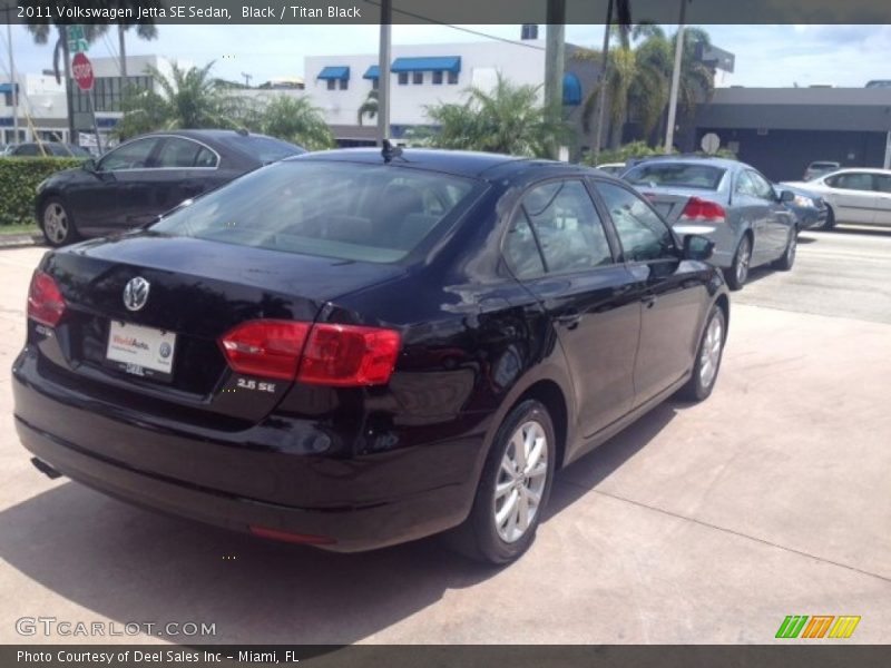 Black / Titan Black 2011 Volkswagen Jetta SE Sedan