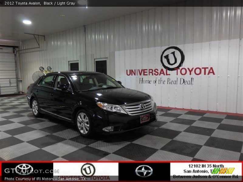Black / Light Gray 2012 Toyota Avalon