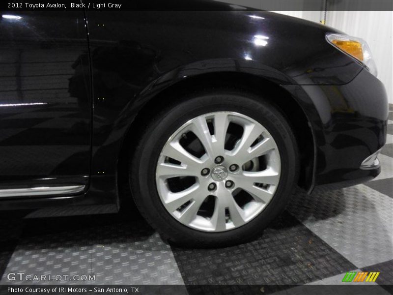 Black / Light Gray 2012 Toyota Avalon
