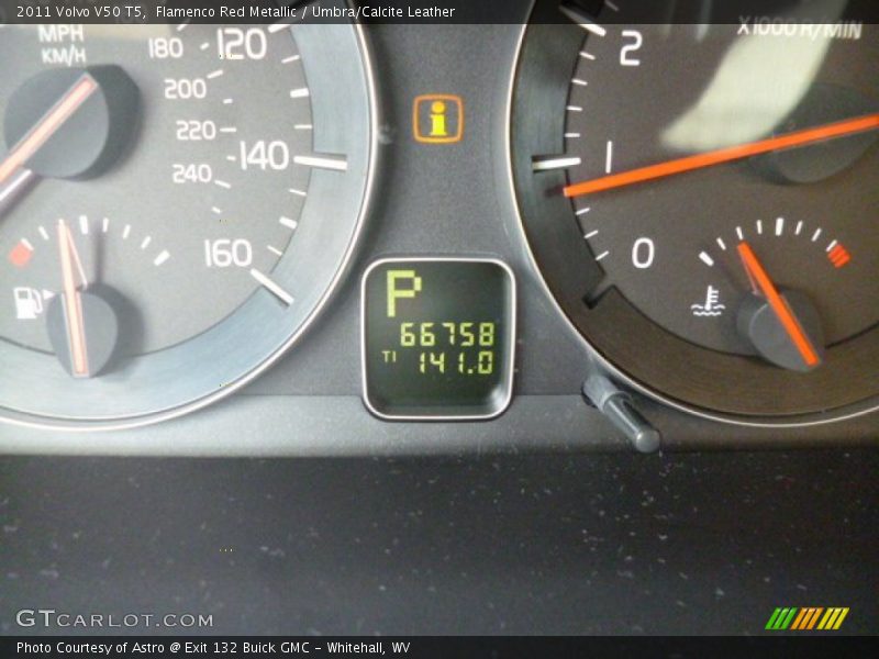 Flamenco Red Metallic / Umbra/Calcite Leather 2011 Volvo V50 T5