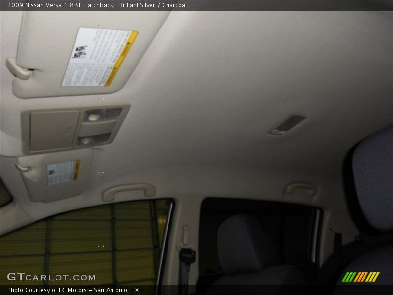 Brillant Silver / Charcoal 2009 Nissan Versa 1.8 SL Hatchback