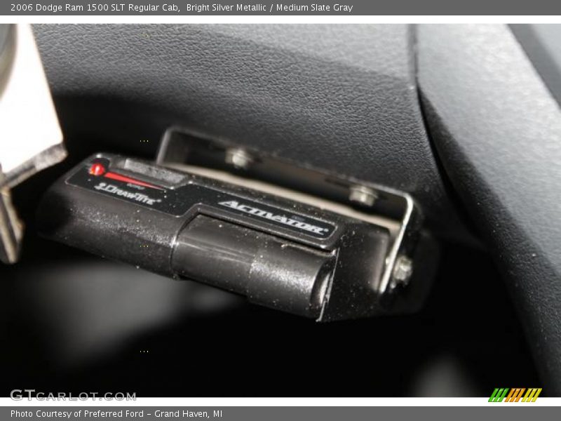 Bright Silver Metallic / Medium Slate Gray 2006 Dodge Ram 1500 SLT Regular Cab