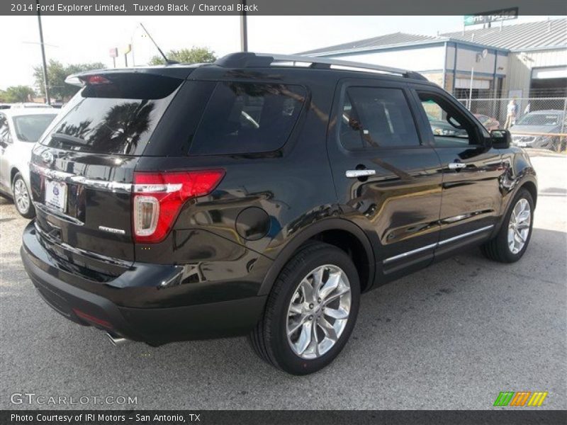 Tuxedo Black / Charcoal Black 2014 Ford Explorer Limited