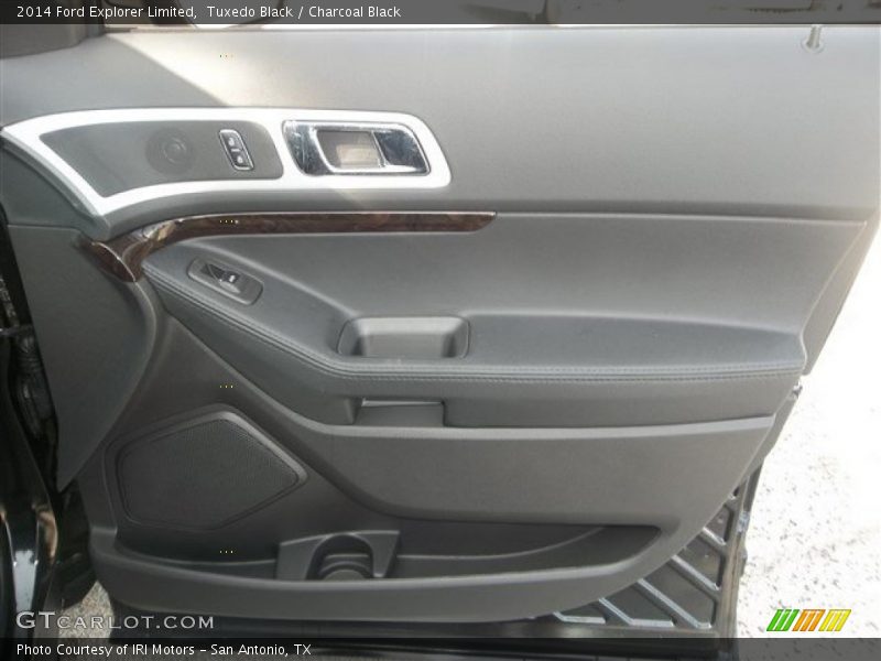 Tuxedo Black / Charcoal Black 2014 Ford Explorer Limited