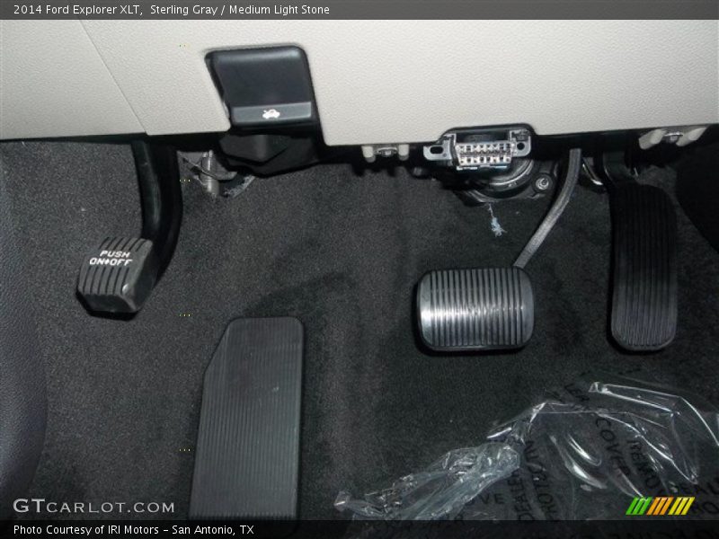 Sterling Gray / Medium Light Stone 2014 Ford Explorer XLT