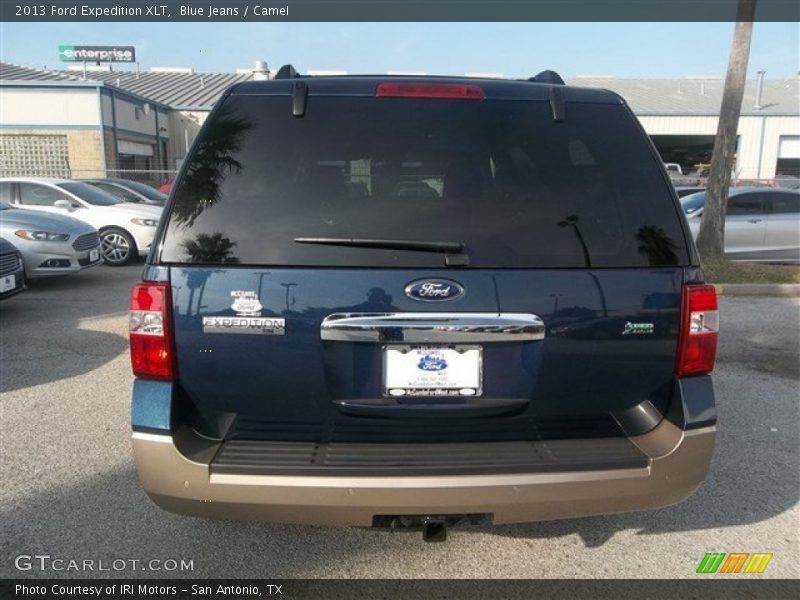 Blue Jeans / Camel 2013 Ford Expedition XLT