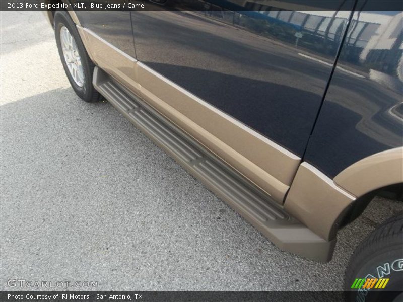 Blue Jeans / Camel 2013 Ford Expedition XLT