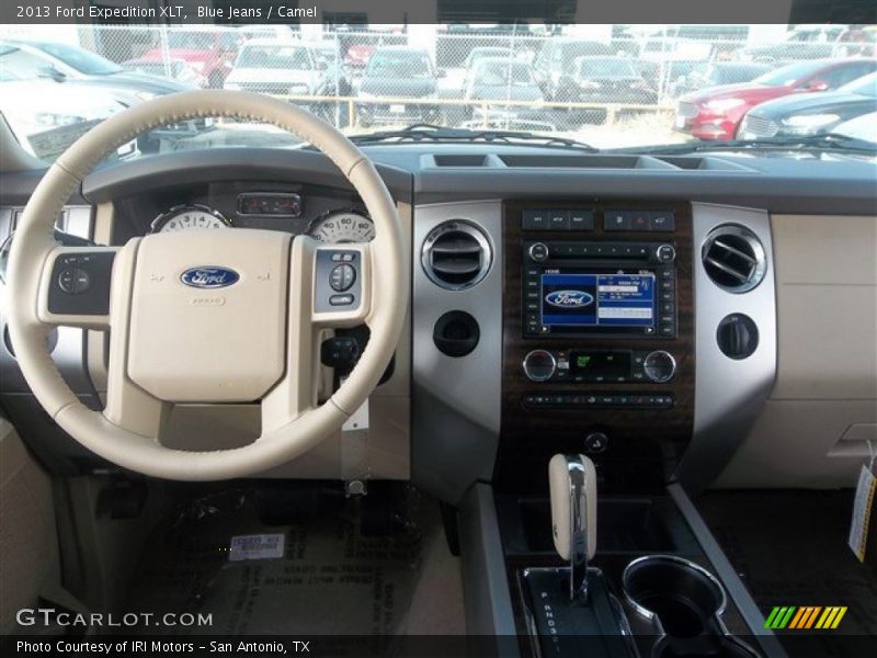 Blue Jeans / Camel 2013 Ford Expedition XLT