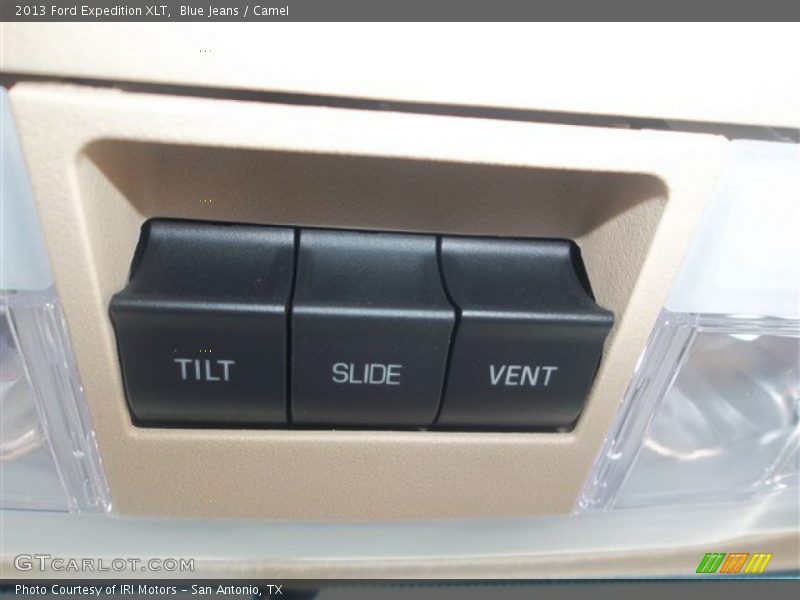 Blue Jeans / Camel 2013 Ford Expedition XLT