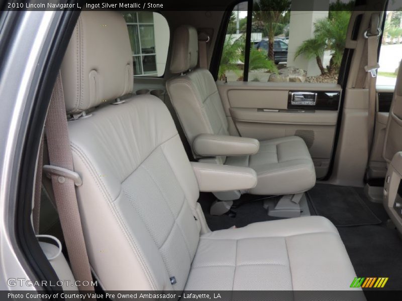 Rear Seat of 2010 Navigator L