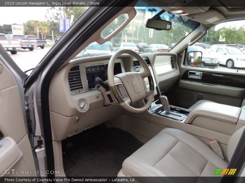  2010 Navigator L Stone Interior