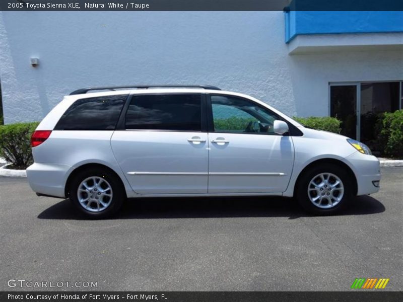Natural White / Taupe 2005 Toyota Sienna XLE