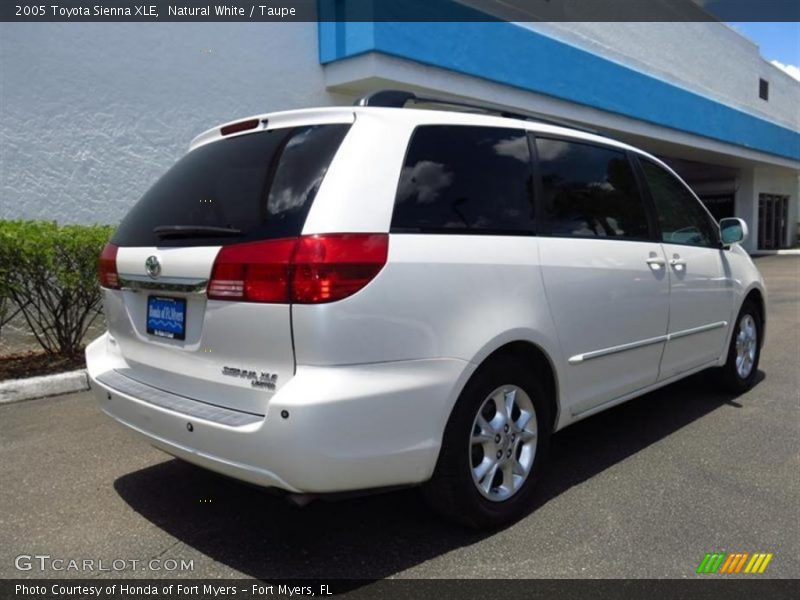 Natural White / Taupe 2005 Toyota Sienna XLE