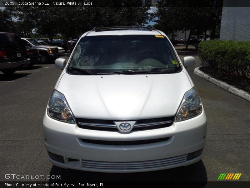 Natural White / Taupe 2005 Toyota Sienna XLE