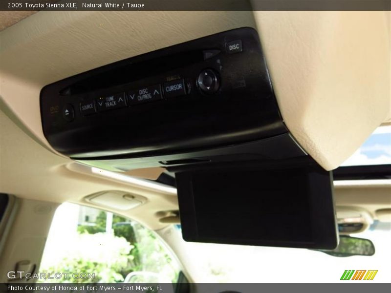 Natural White / Taupe 2005 Toyota Sienna XLE