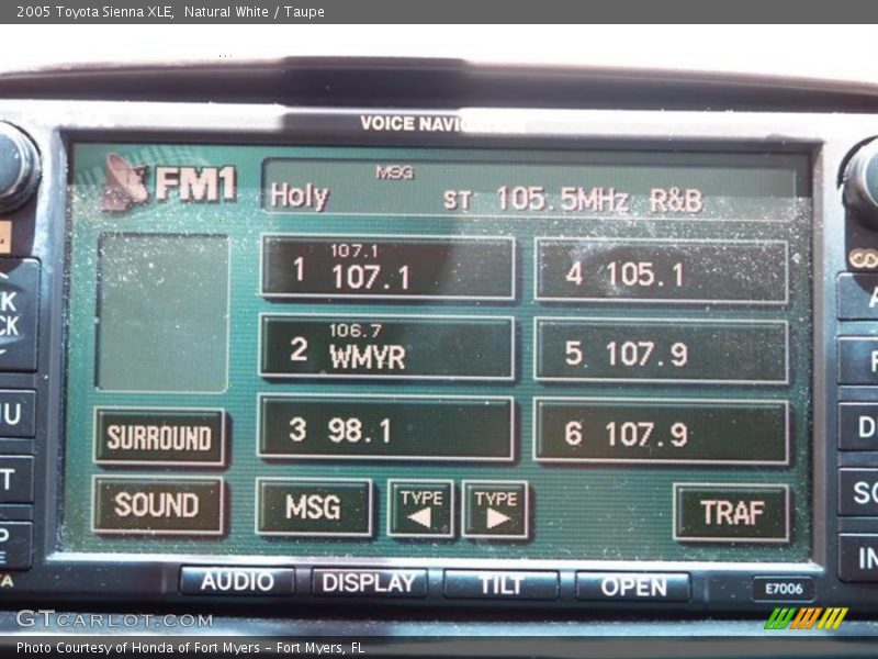 Natural White / Taupe 2005 Toyota Sienna XLE