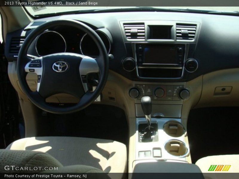 Black / Sand Beige 2013 Toyota Highlander V6 4WD