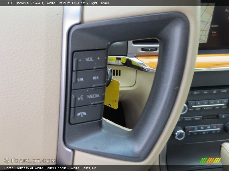 Controls of 2010 MKZ AWD