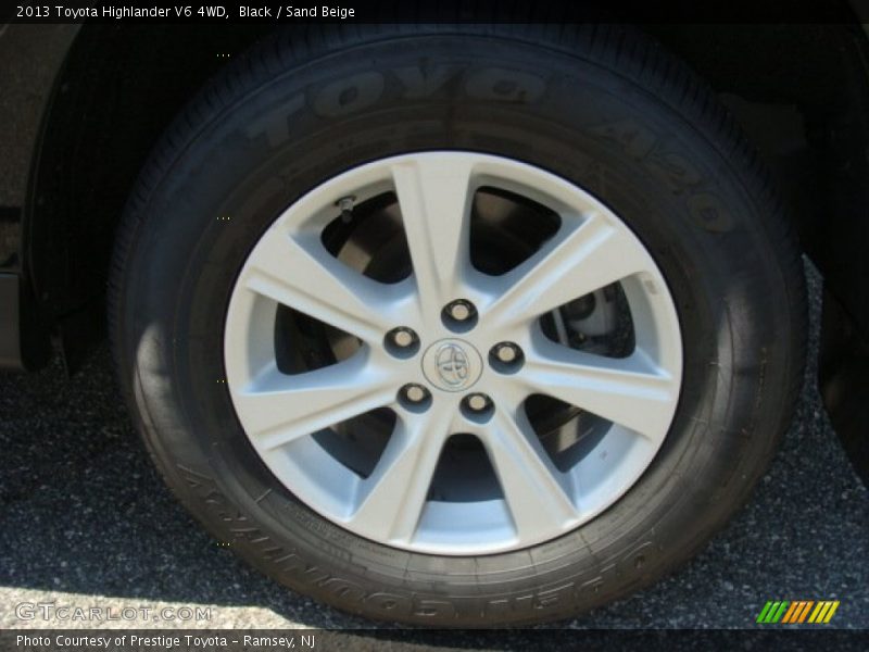 Black / Sand Beige 2013 Toyota Highlander V6 4WD