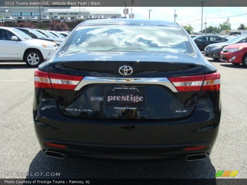 Attitude Black Pearl / Black 2013 Toyota Avalon XLE
