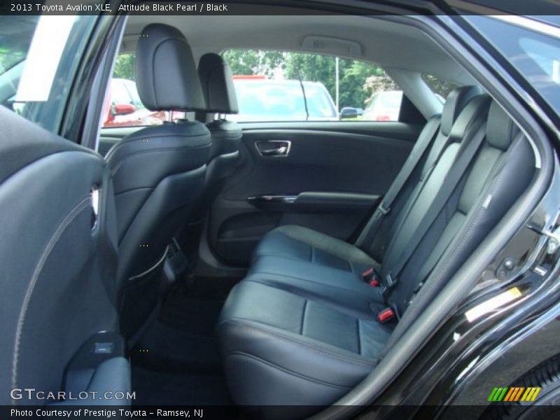 Attitude Black Pearl / Black 2013 Toyota Avalon XLE