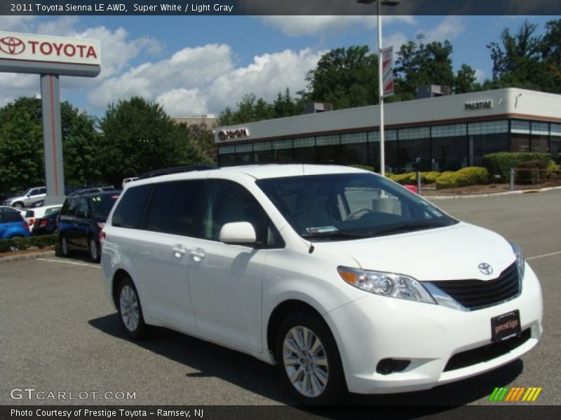 Super White / Light Gray 2011 Toyota Sienna LE AWD