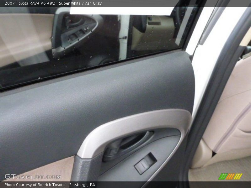 Super White / Ash Gray 2007 Toyota RAV4 V6 4WD
