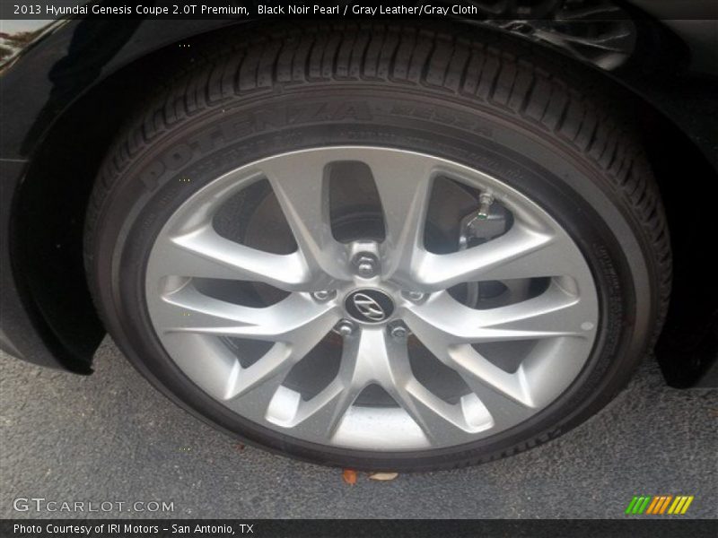 Black Noir Pearl / Gray Leather/Gray Cloth 2013 Hyundai Genesis Coupe 2.0T Premium