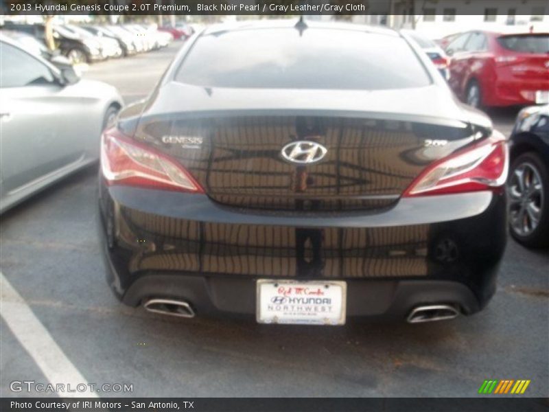 Black Noir Pearl / Gray Leather/Gray Cloth 2013 Hyundai Genesis Coupe 2.0T Premium