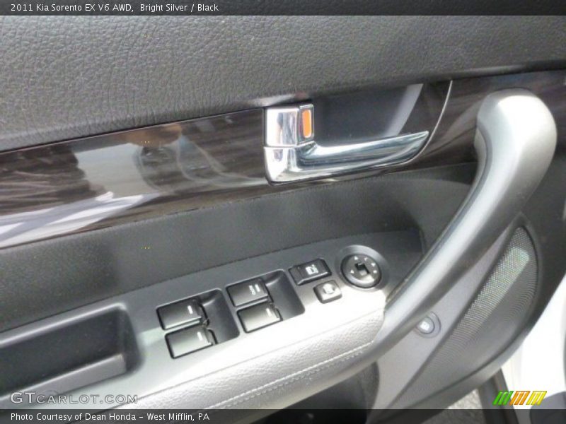 Bright Silver / Black 2011 Kia Sorento EX V6 AWD