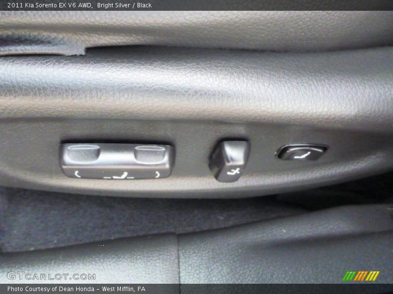 Bright Silver / Black 2011 Kia Sorento EX V6 AWD