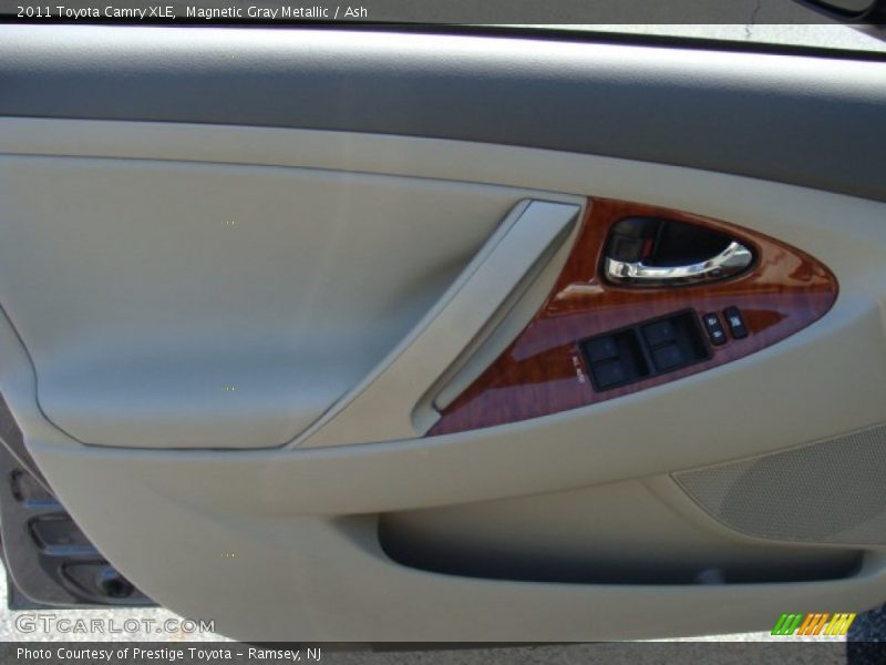 Magnetic Gray Metallic / Ash 2011 Toyota Camry XLE