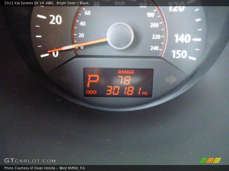 Bright Silver / Black 2011 Kia Sorento EX V6 AWD