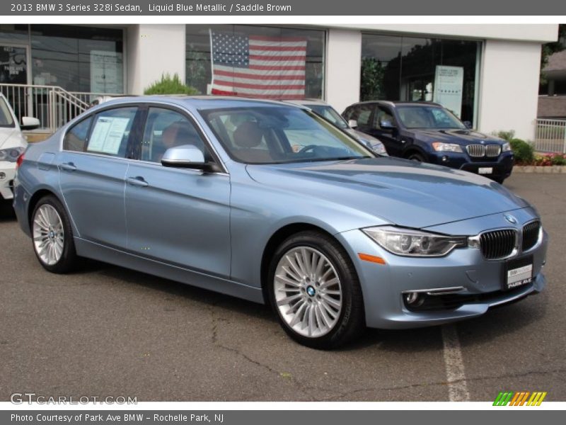Front 3/4 View of 2013 3 Series 328i Sedan