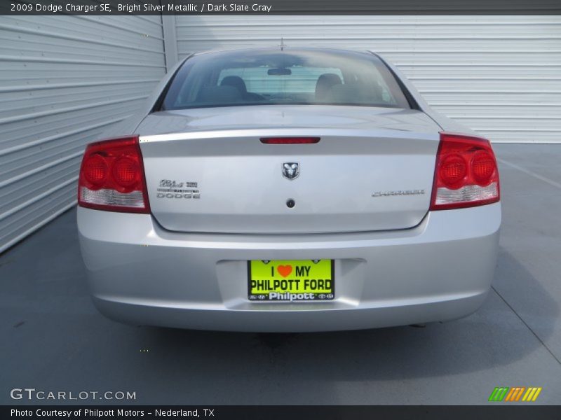 Bright Silver Metallic / Dark Slate Gray 2009 Dodge Charger SE