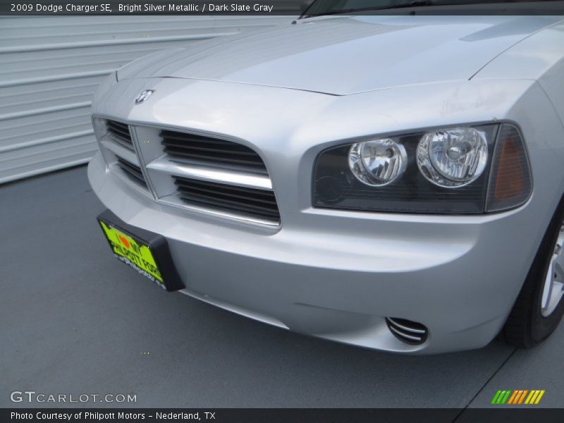 Bright Silver Metallic / Dark Slate Gray 2009 Dodge Charger SE