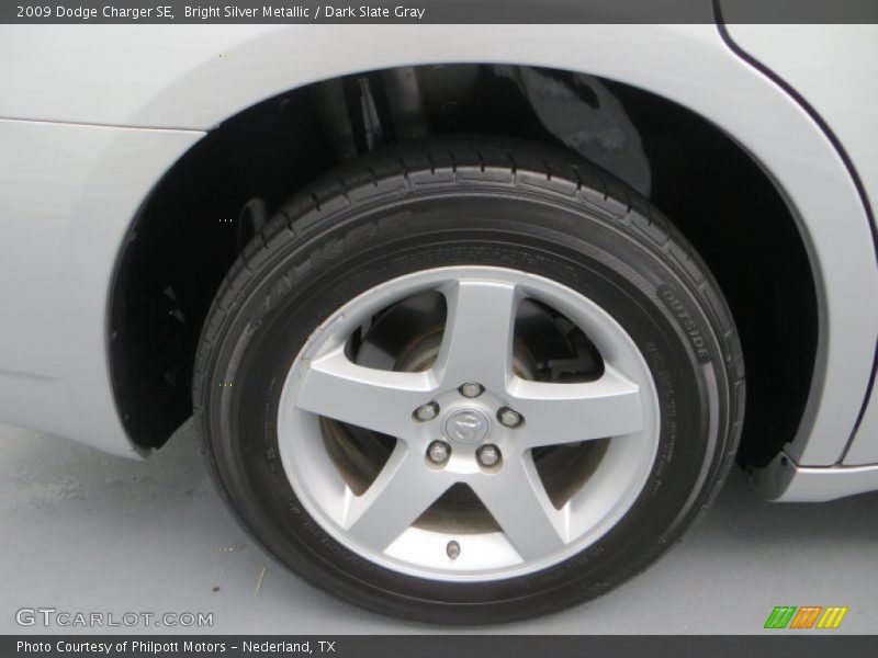 Bright Silver Metallic / Dark Slate Gray 2009 Dodge Charger SE