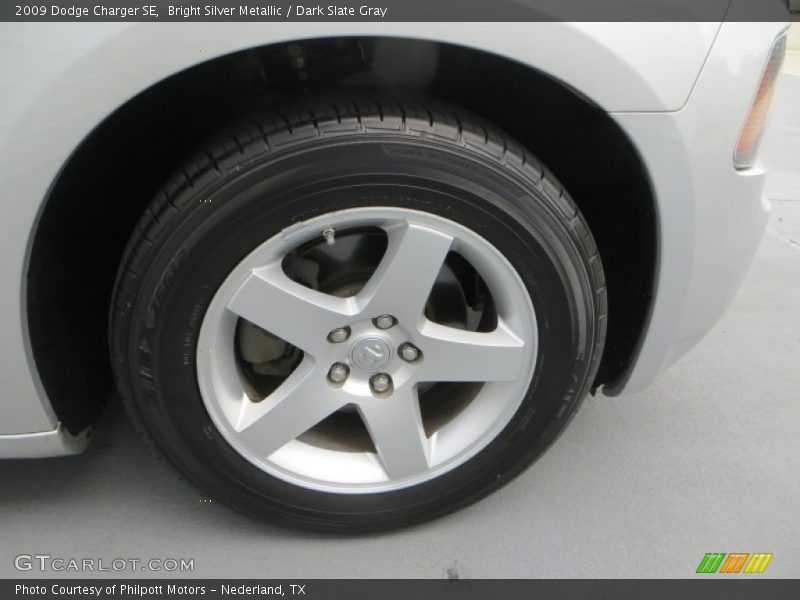 Bright Silver Metallic / Dark Slate Gray 2009 Dodge Charger SE