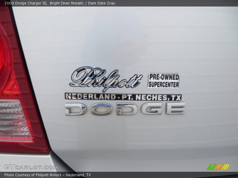 Bright Silver Metallic / Dark Slate Gray 2009 Dodge Charger SE