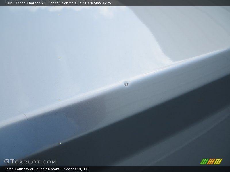 Bright Silver Metallic / Dark Slate Gray 2009 Dodge Charger SE